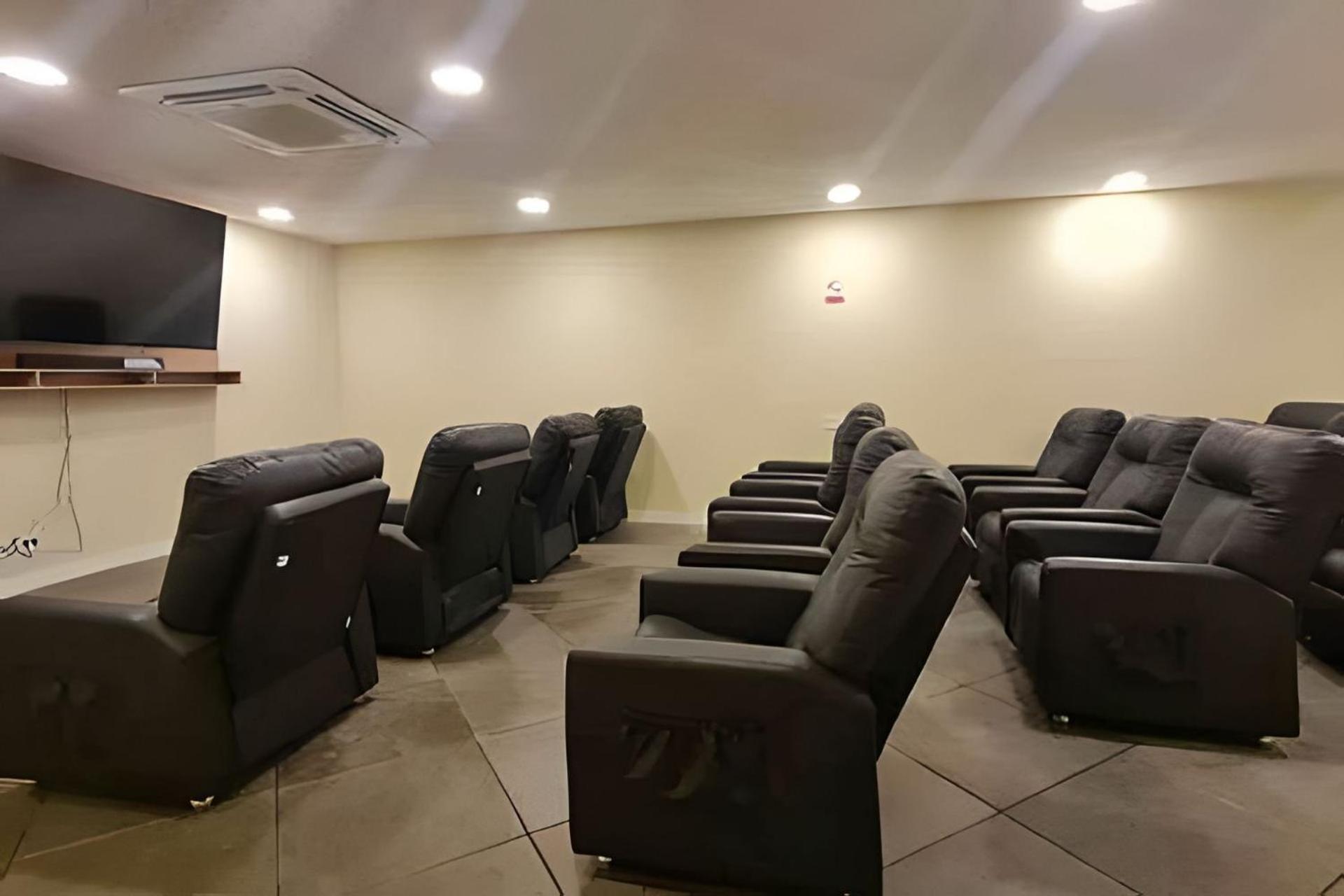 De 2 Quartos Com Piscina Na Dos Anjos *